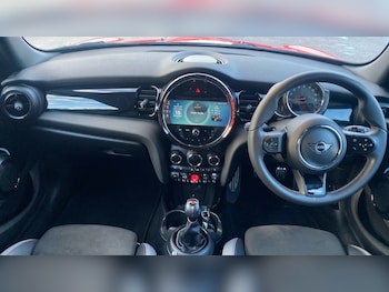 Used MINI Hatch 2022 for sale - 76960139: Photo