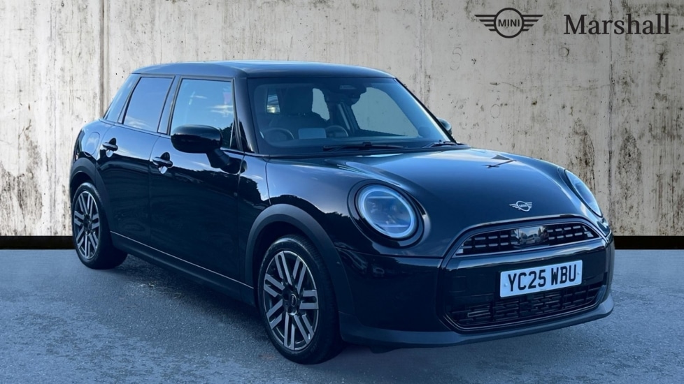 Used MINI Cooper 2025 for sale - 76870120: Photo 1