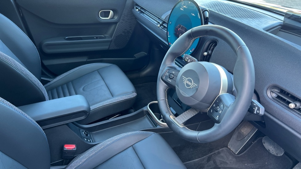 Used MINI Cooper 2025 for sale - 76870120: Photo 6