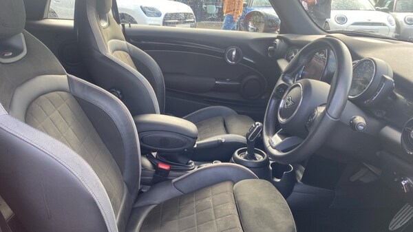 Used MINI Convertible 2021 for sale - 75751265: Photo 11