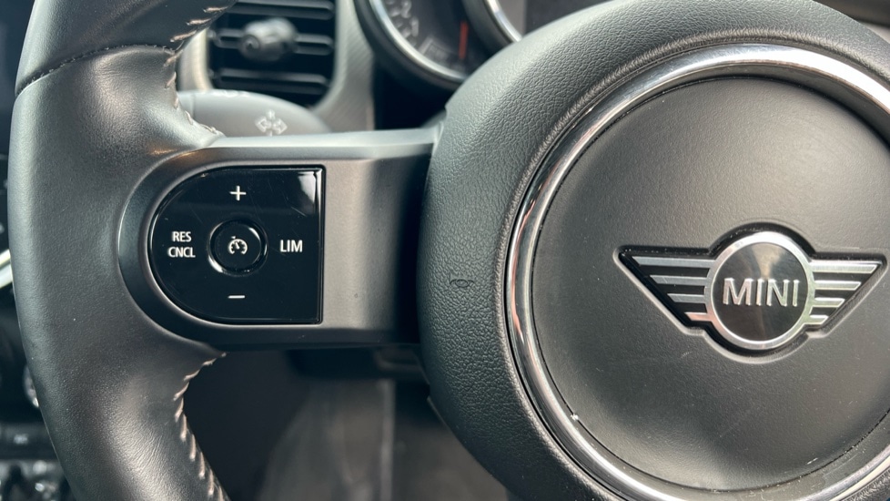 Used MINI Hatch 2022 for sale - 76589788: Photo 17