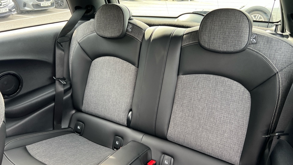 Used MINI Hatch 2022 for sale - 76869502: Photo 12