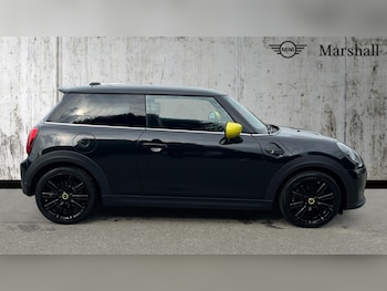 Used MINI Hatch 2022 for sale - 76869502: Photo