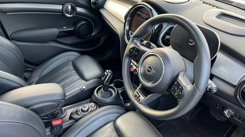 Used MINI Hatch 2022 for sale - 76597904: Photo 6