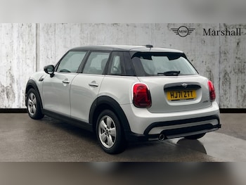 Used MINI Hatch 2021 for sale - 76874455: Photo