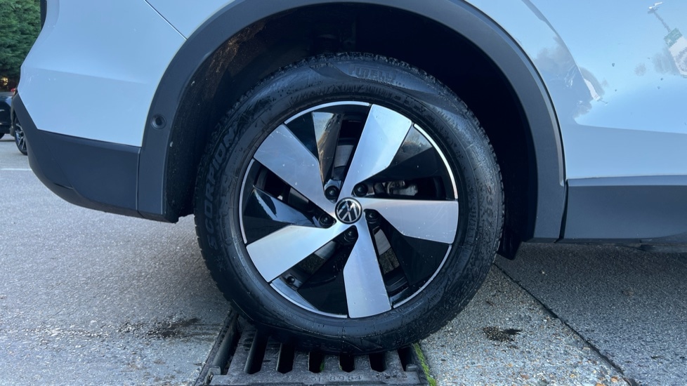 Used Volkswagen Tiguan 2024 for sale - 76873249: Photo 19