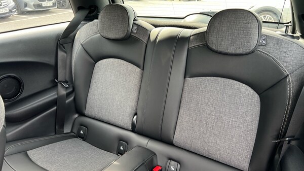 Used MINI Hatch 2022 for sale - 76079026: Photo 12