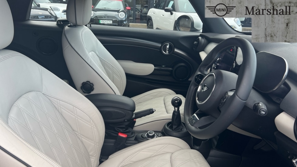 Used MINI Convertible 2022 for sale - 76647873: Photo 11