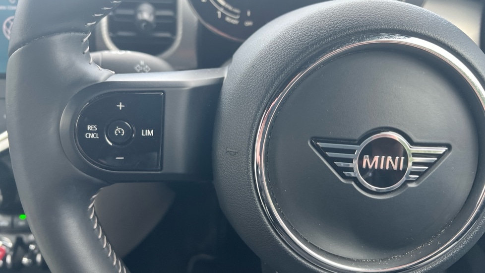 Used MINI Convertible 2022 for sale - 76647873: Photo 17