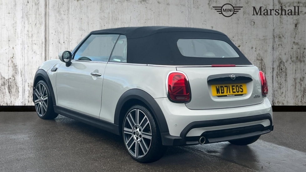 Used MINI Convertible 2022 for sale - 76647873: Photo 2