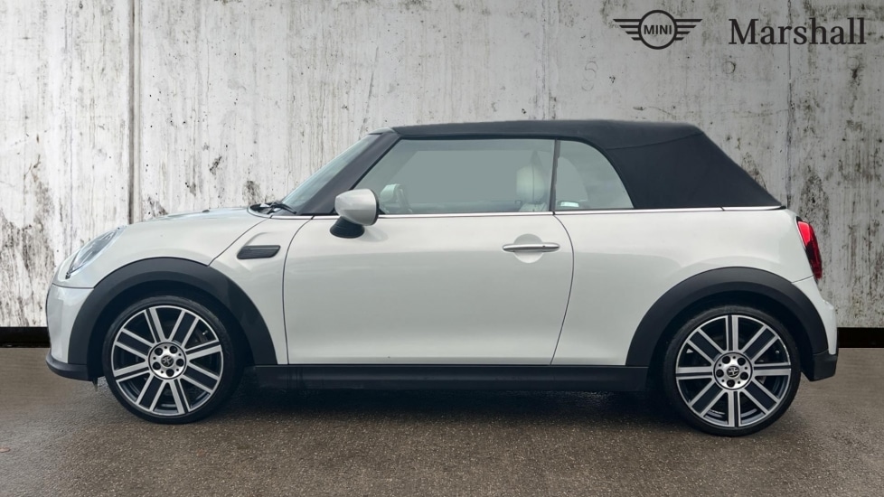 Used MINI Convertible 2022 for sale - 76647873: Photo 24