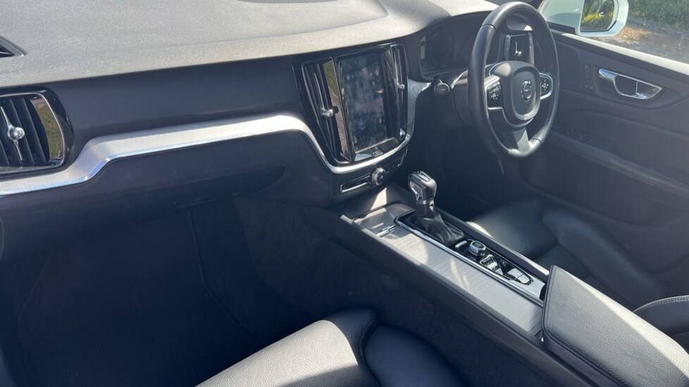 Used Volvo V60 2019 for sale - 76015009: Photo 10