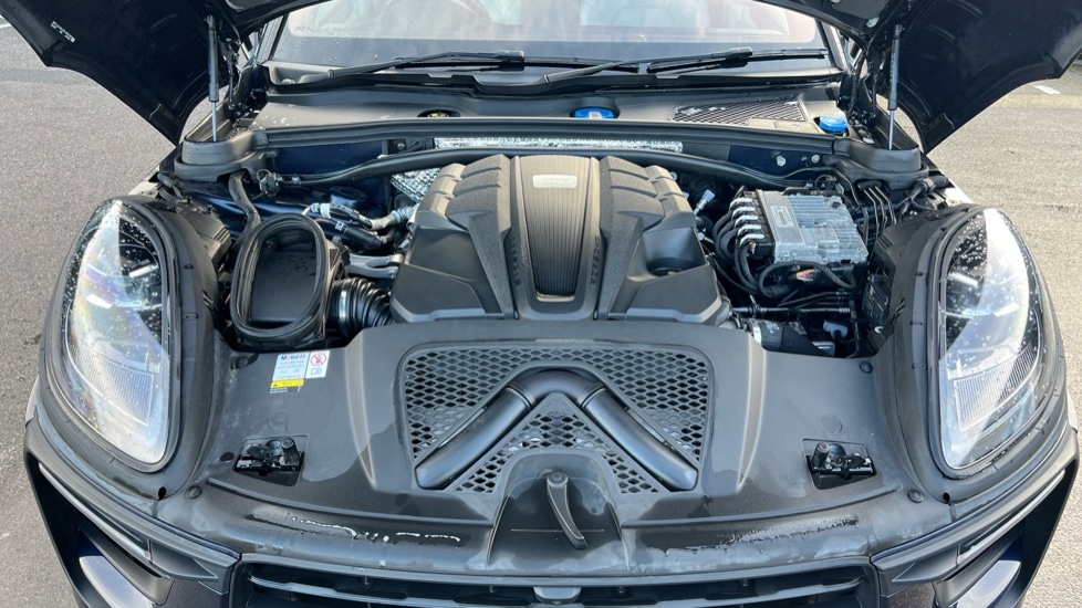 Used Porsche Macan 2022 for sale - 76623555: Photo 16