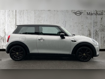 Used MINI Hatch 2022 for sale - 76871647: Photo