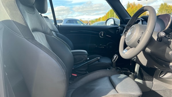 Used MINI Convertible 2023 for sale - 76145956: Photo 11