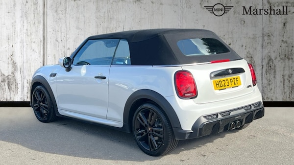 Used MINI Convertible 2023 for sale - 76145956: Photo 2