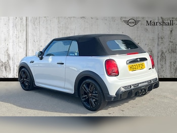 Used MINI Convertible 2023 for sale - 76145956: Photo 2