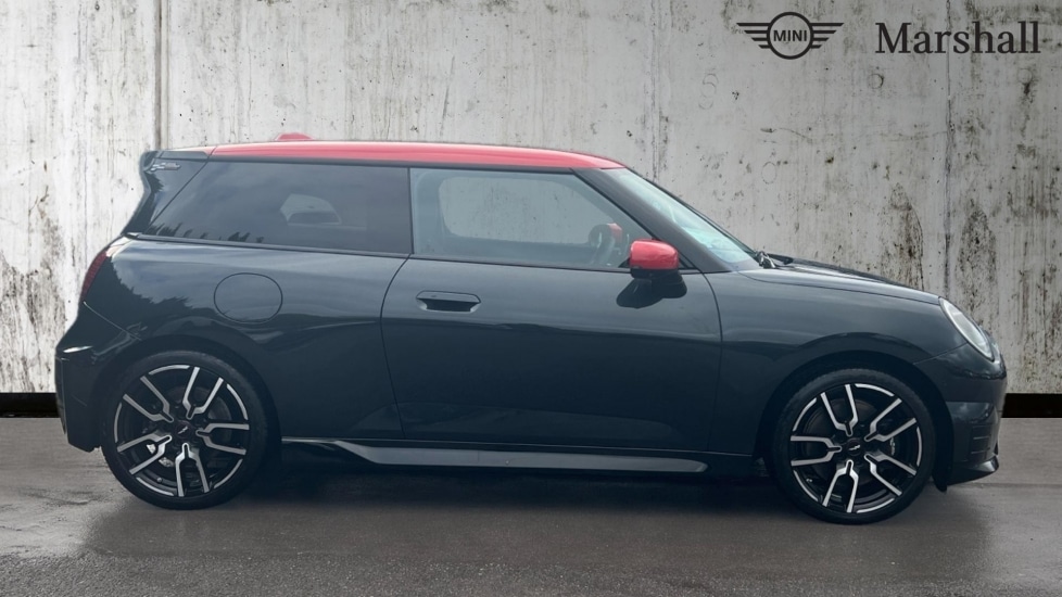 Used MINI Cooper 2024 for sale - 76872623: Photo 3