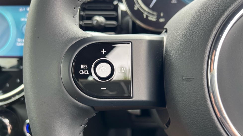 Used MINI Convertible 2023 for sale - 76442106: Photo 17