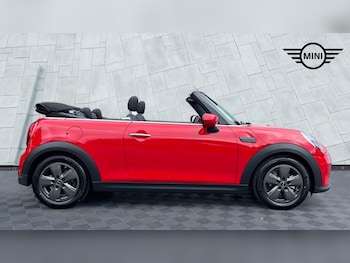 Used MINI Convertible 2023 for sale - 76442106: Photo