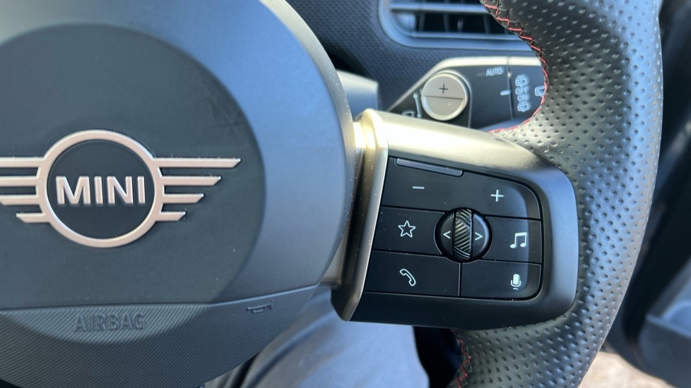 Used MINI Cooper 2025 for sale - 76255057: Photo 18