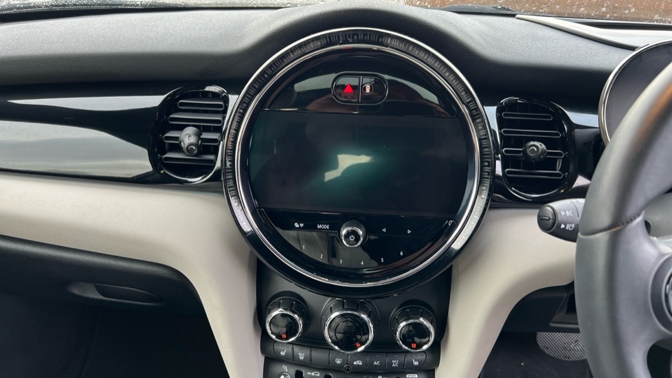 Used MINI Hatch 2022 for sale - 76328260: Photo 8
