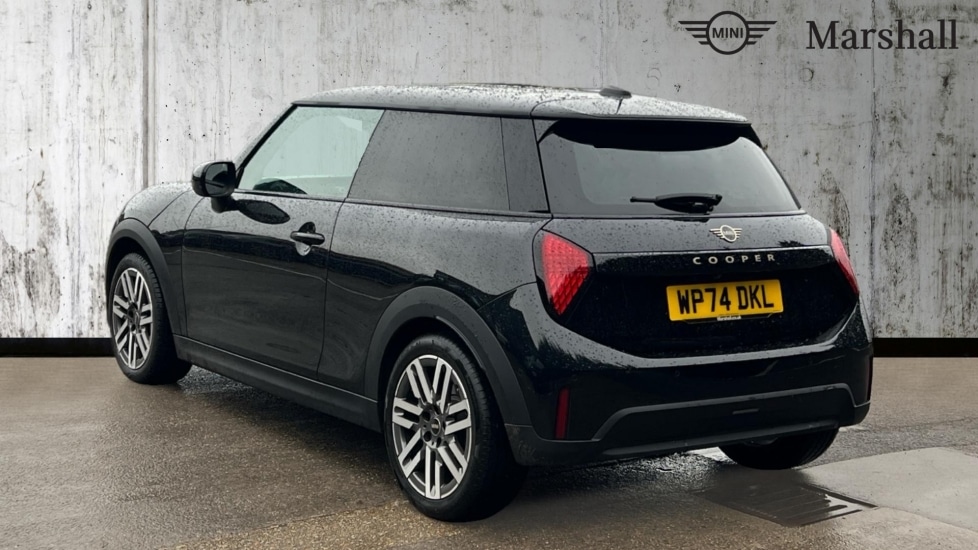 Used MINI Cooper 2024 for sale - 76766240: Photo 2