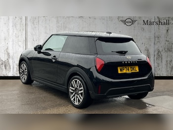Used MINI Cooper 2024 for sale - 76766240: Photo