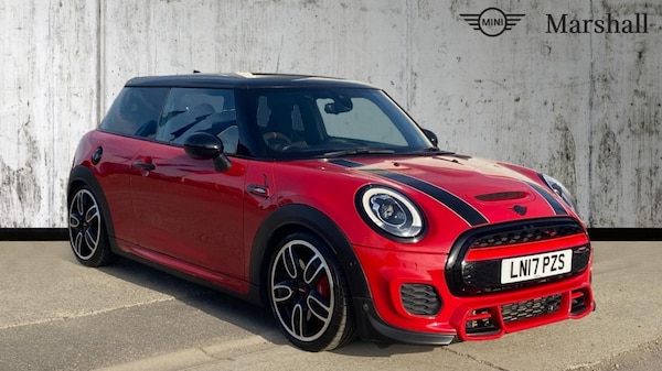 Used MINI Hatch 2017 for sale - 76217170: Photo 1