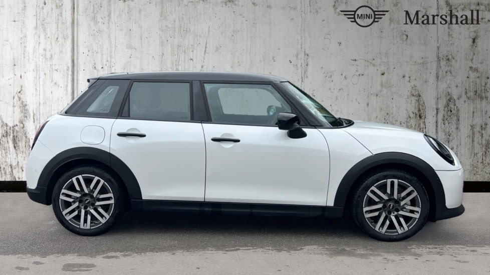 Used MINI Cooper 2025 for sale - 76870131: Photo 3