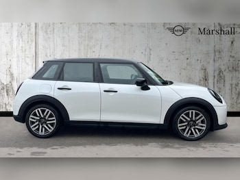 Used MINI Cooper 2025 for sale - 76870131: Photo