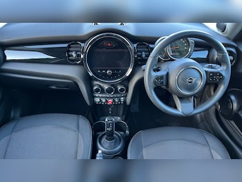 Used MINI Hatch 2022 for sale - 77031459: Photo