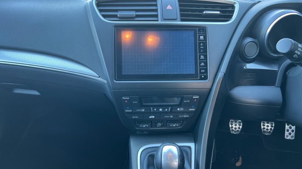 Used Honda Civic 2017 for sale - 76872607: Photo 12