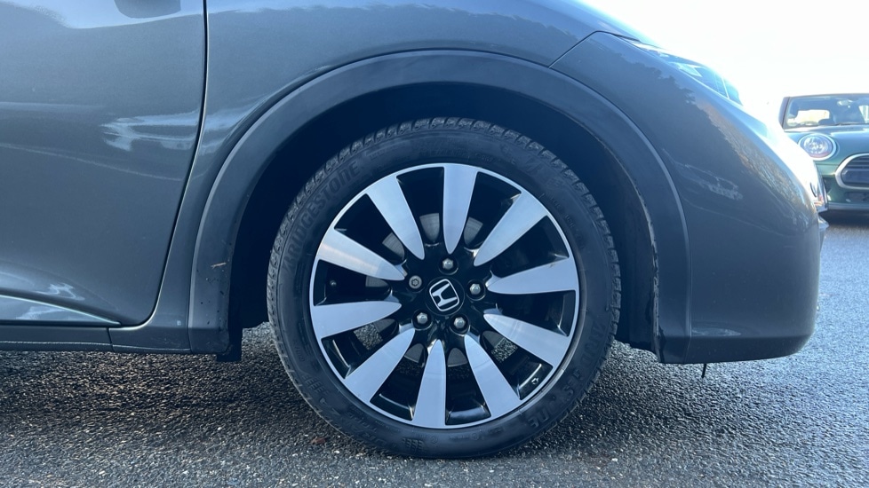 Used Honda Civic 2017 for sale - 76872607: Photo 20