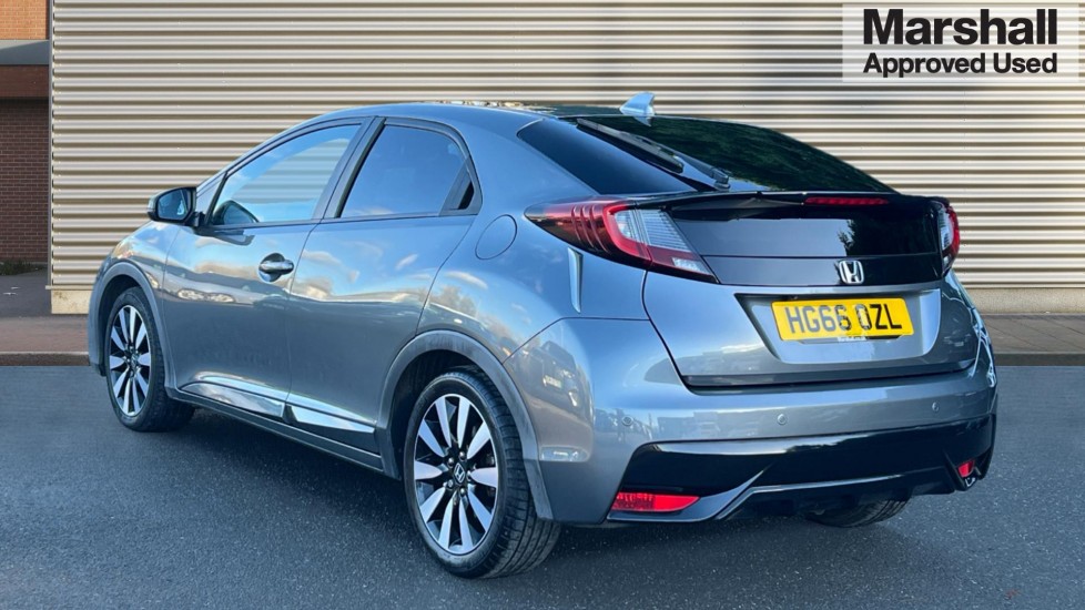 Used Honda Civic 2017 for sale - 76872607: Photo 5