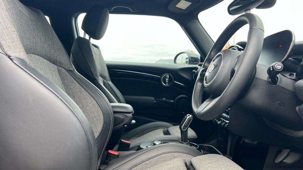 Used MINI Hatch 2022 for sale - 76241590: Photo 11