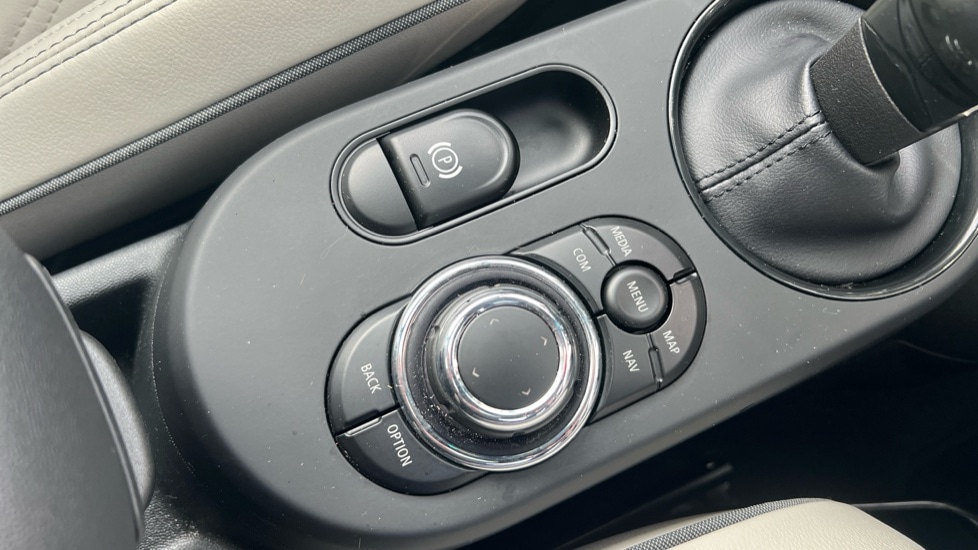 Used MINI Hatch 2022 for sale - 76873123: Photo 19