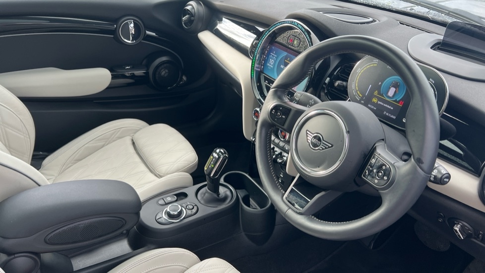 Used MINI Hatch 2022 for sale - 76873123: Photo 6