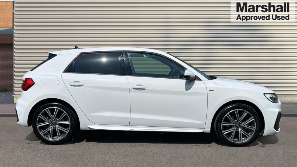 Used Audi A1 2023 for sale - 76868271: Photo 2