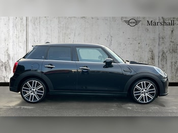 Used MINI Hatch 2023 for sale - 76434709: Photo