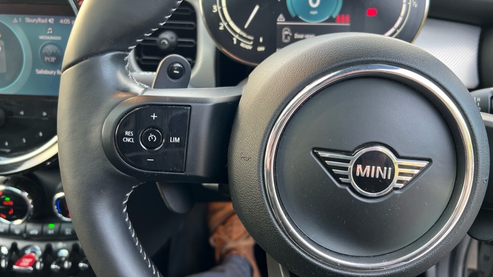 Used MINI Hatch 2022 for sale - 76869947: Photo 17