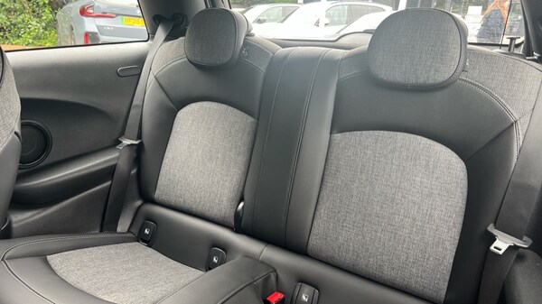 Used MINI Hatch 2022 for sale - 76168868: Photo 12