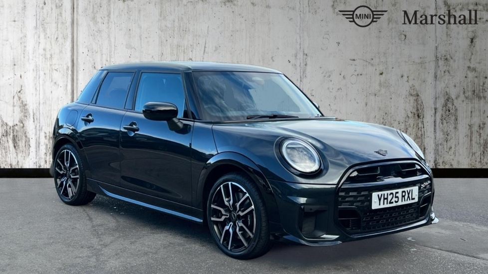 Used MINI Cooper 2025 for sale - 76870130: Photo 1