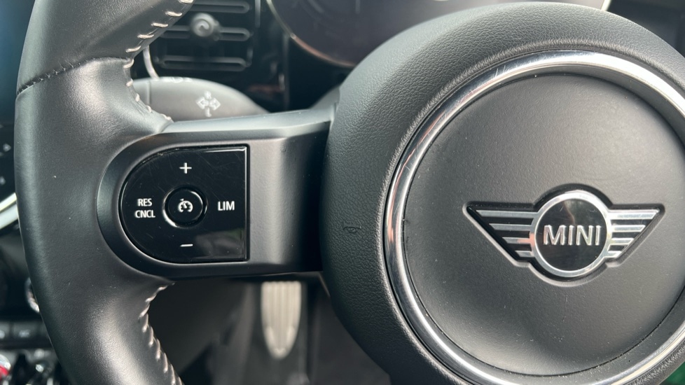 Used MINI Convertible 2021 for sale - 76074347: Photo 17