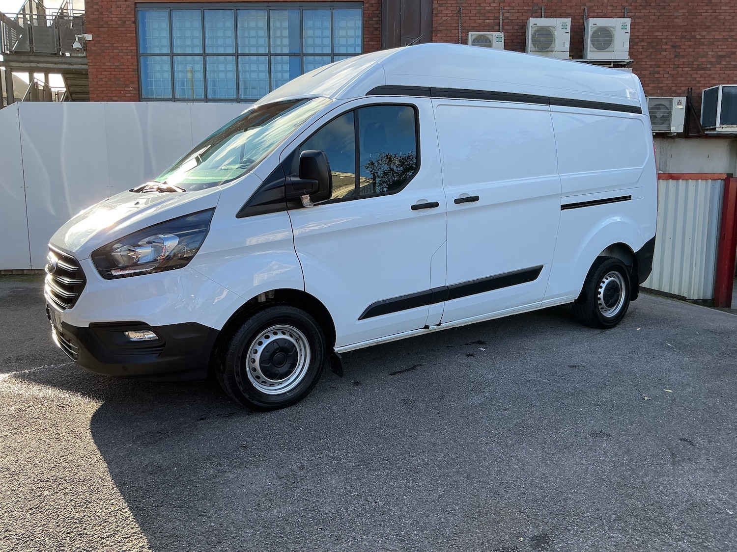 Used Ford Transit Custom 2022 for sale - 76625698: Photo 1
