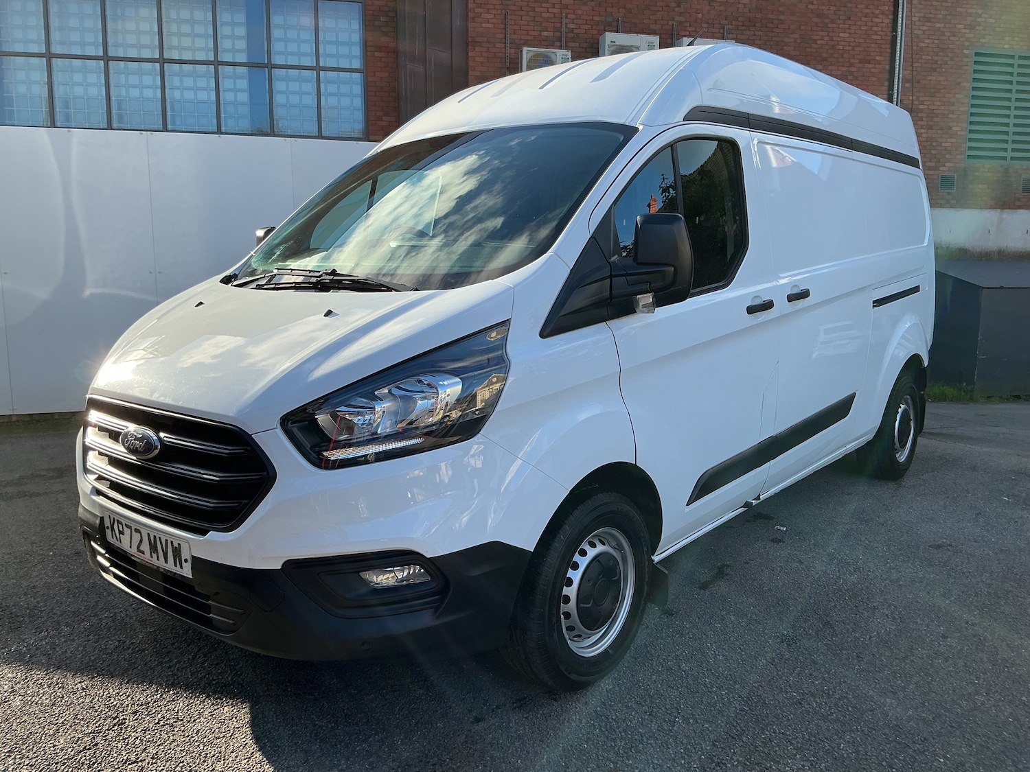 Used Ford Transit Custom 2022 for sale - 76625698: Photo 2