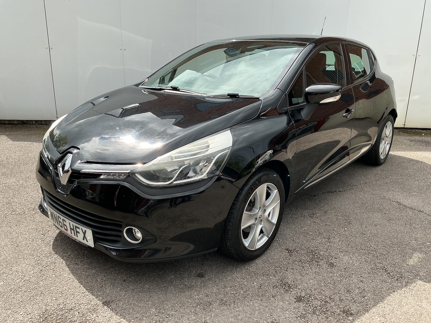 Used Renault Clio 2016 for sale - 75730715: Photo 1