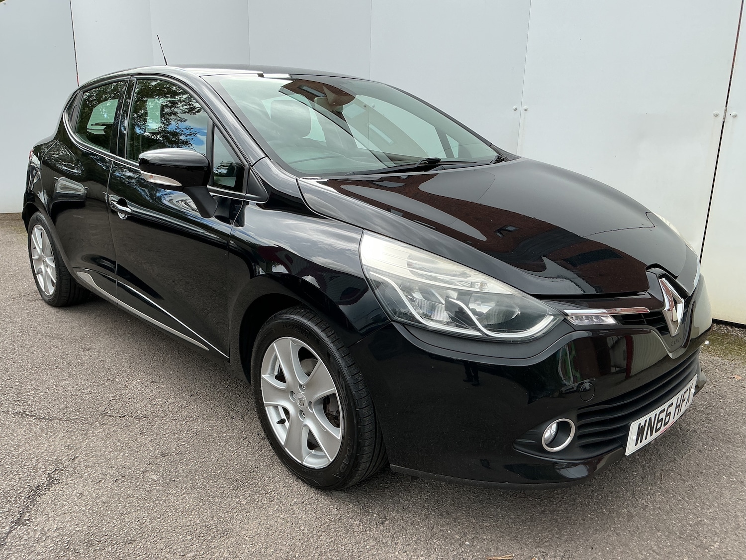 Used Renault Clio 2016 for sale - 75730715: Photo 2