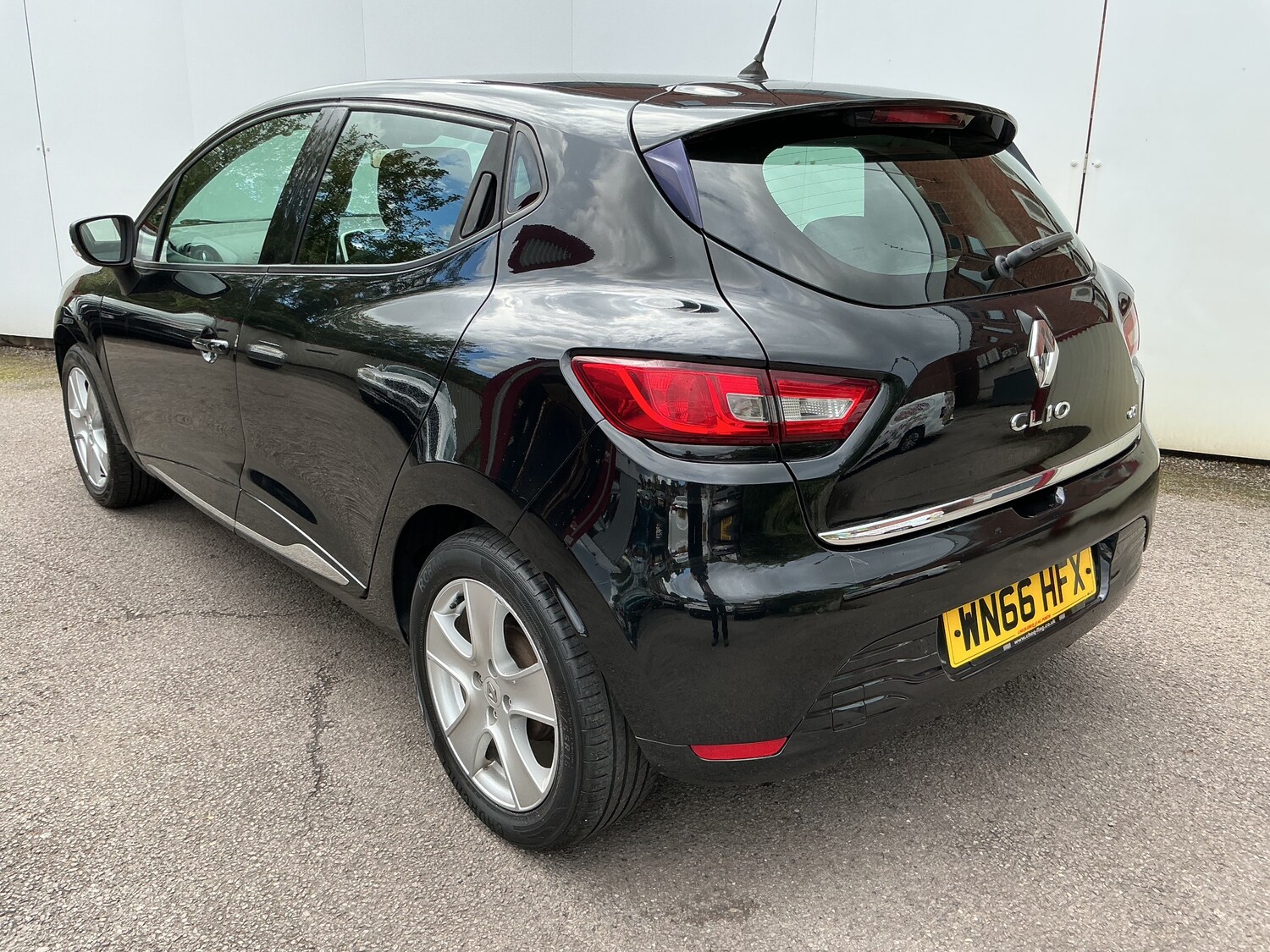Used Renault Clio 2016 for sale - 75730715: Photo 4