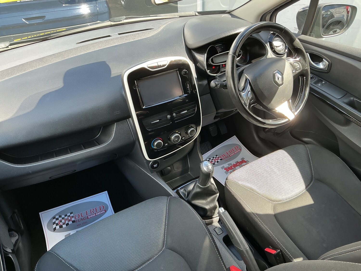 Used Renault Clio 2016 for sale - 75730715: Photo 7